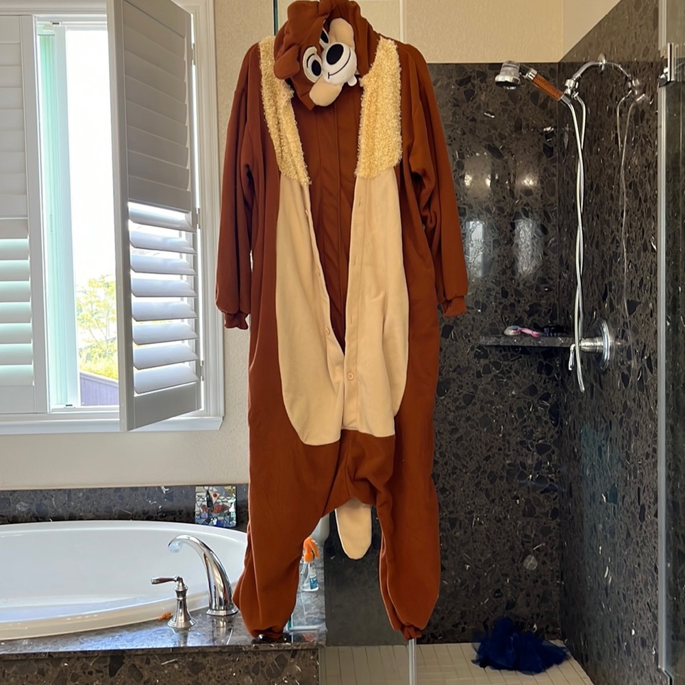 Chipmunk pajamas suit